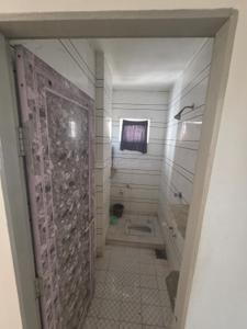 Bathroom Image of 550 Sq.ft 1 BHK Apartment / Flat for rent in Girirajnagar Rajkot for Rs. 9500