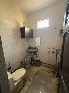 Bathroom Image of 579 Sq.ft 2 BHK Apartment / Flat for sale in Krishna Nagar New Delhi for Rs. 3000000