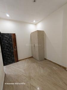 Bedroom Image of 380 Sq.ft 1 BHK Builder Floor for sale in Shalimar Bagh New Delhi for Rs. 4900000