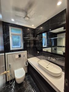 Bathroom Image of 3600 Sq.ft 4 BHK Duplex for sale in Defence Colony New Delhi for Rs. 270000000