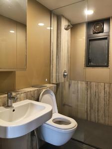 Common Bathroom Image of 1400 Sq.ft 3.5 BHK Apartment / Flat for sale in Matunga East Mumbai for Rs. 70000000