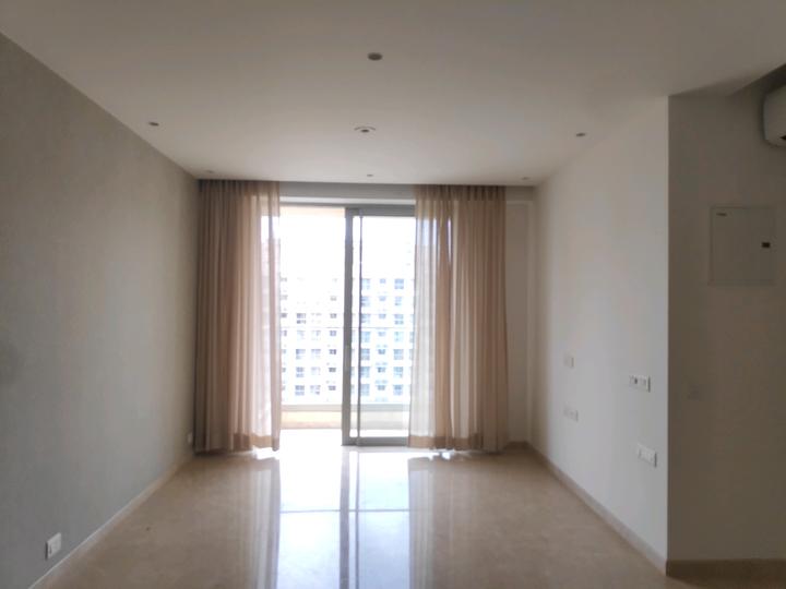 Palm Spring Main Image 1