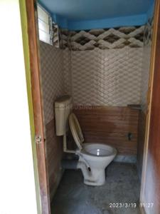 Bathroom Image of 700 Sq.ft 2 BHK Apartment / Flat for sale in Paschim Putiary Kolkata for Rs. 2200000