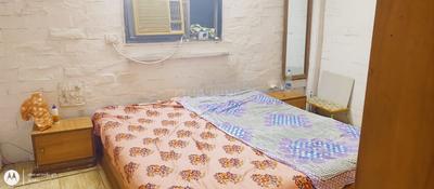 Bedroom Image of Girls pg in Malad East, Mumbai
