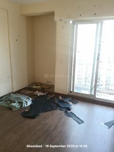 Bedroom Image of 585 Sq.ft 1 BHK Apartment / Flat for rent in Aditya Urban Homes Phase 1A, Bamheta Village Ghaziabad for Rs. 10000