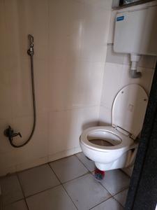 Common Bathroom Image of 650 Sq.ft 1 BHK Apartment / Flat for rent in Kharghar Navi Mumbai for Rs. 18000