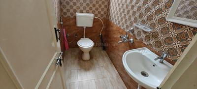 Bathroom Image of 1100 Sq.ft 2 BHK Builder Floor for rent in Banaswadi Bengaluru for Rs. 30100