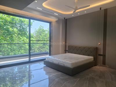 Bedroom Image of 4050 Sq.ft 3.5 BHK Builder Floor for rent in Safdarjung Development Area New Delhi for Rs. 500000