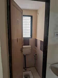 Bathroom Image of 540 Sq.ft 1 BHK Apartment / Flat for rent in Warje Pune for Rs. 12000