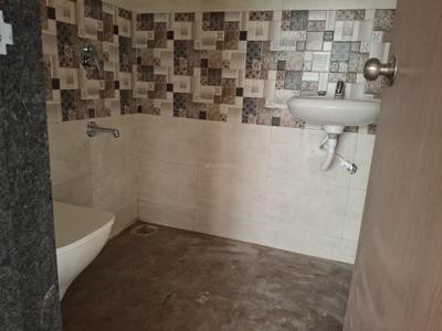 Bathroom Image of 610 Sq.ft 1 BHK Apartment / Flat for rent in Riverside, Taloja Navi Mumbai for Rs. 12000