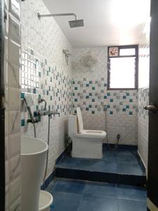 Common Bathroom Two Image of 1200 Sq.ft 4 BHK Independent House for rent in Gupta House, South Dum Dum Kolkata for Rs. 100000