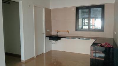 Kitchen Image of 3250 Sq.ft 4 BHK Apartment / Flat for rent in Adani Paarijat, Shantigram Ahmedabad for Rs. 110000
