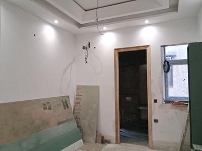 Bedroom Image of 1350 Sq.ft 3 BHK Builder Floor for sale in Paschim Vihar New Delhi for Rs. 25000000