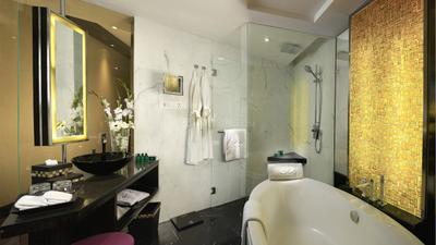 Image of 5225 Sq.ft 6 BHK Apartment / Flat for sale in Waverly Apartment, Santacruz West, Mumbai for Rs. 320000000
