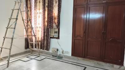 Bedroom Image of 1500 Sq.ft 2 BHK Builder Floor for rent in Shivalik New Delhi for Rs. 60000