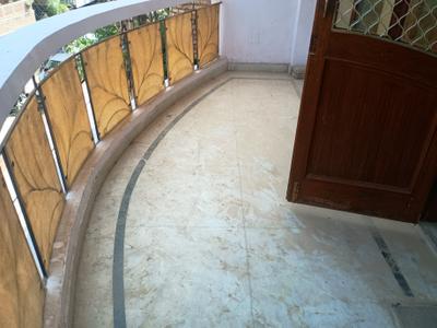 Balcony Image of 1150 Sq.ft 2 BHK Builder Floor for rent in East Of Kailash New Delhi for Rs. 57000