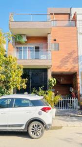 Image of 1742 Sq.ft 3 BHK Villa for sale in Paramount Golfforeste Villas, Surajpur, Greater Noida for Rs. 15000000