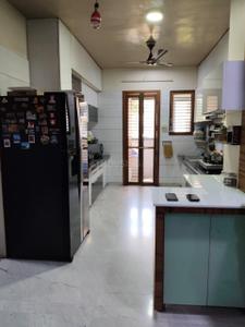Kitchen Image of 3150 Sq.ft 4 BHK Apartment / Flat for sale in Arista Belvedere Park, Bodakdev Ahmedabad for Rs. 35000000