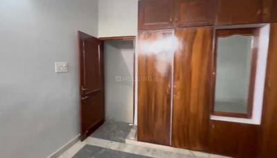 Bedroom Image of 2700 Sq.ft 4 BHK Builder Floor for sale in Janakpuri New Delhi for Rs. 50000000