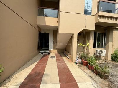 Image of 1800 Sq.ft 4 BHK Villa for rent in Gotri, Vadodara for Rs. 20000