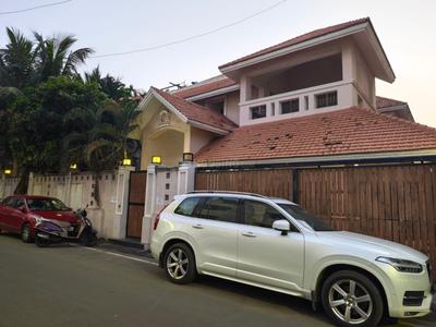 5 BHK Independent House