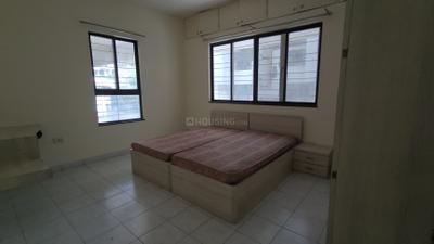 Bedroom Image of 1300 Sq.ft 2 BHK Apartment / Flat for rent in Landmark Garden, Kalyani Nagar Pune for Rs. 49000