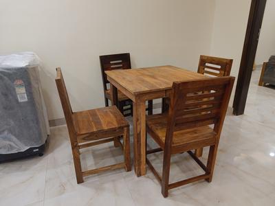 Living Room Image of 1250 Sq.ft 2 BHK Builder Floor for rent in DLF Phase 5 Gurgaon for Rs. 80000