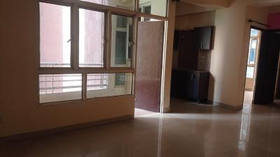 Living Room Image of 1000 Sq.ft 2 BHK Apartment / Flat for sale in Supertech Livingston, Crossings Republik Ghaziabad for Rs. 6900000