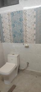 Bathroom Image of 810 Sq.ft 3 BHK Builder Floor for rent in Chanakya Place New Delhi for Rs. 22000