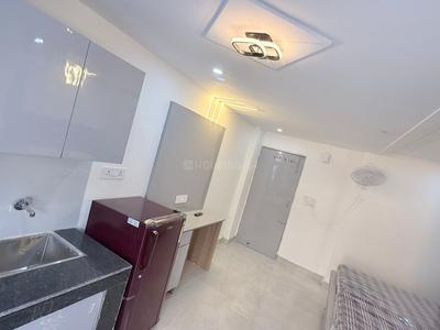 Kitchen Image of 300 Sq.ft 1 RK Builder Floor for rent in DLF Independent Floors, DLF Phase 3 Gurgaon for Rs. 20000