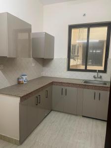 Kitchen Image of 1250 Sq.ft 3 BHK Apartment / Flat for rent in Shalimar Mannat Extension K1 To K4, Mohammadpur Chauki Lucknow for Rs. 20000