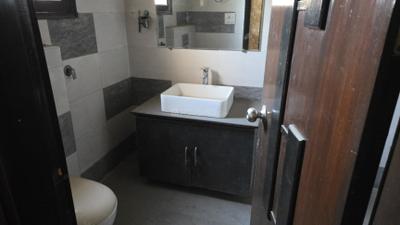 Bedroom Image of 4400 Sq.ft 4.5 BHK Apartment / Flat for sale in Rajouri Garden New Delhi for Rs. 60000000