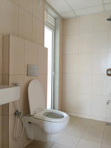 Common Bathroom Image of 1100 Sq.ft 3 BHK Apartment / Flat for rent in Godrej Emerald, Thane West Thane for Rs. 35929