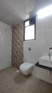 Bathroom Image of 750 Sq.ft 2 BHK Apartment / Flat for rent in Kohinoor Viva City, Dhanori Pune for Rs. 23000