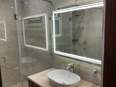 Bathroom Image of 5300 Sq.ft 4.5 BHK Apartment / Flat for sale in 3C Lotus 300, Sector 107 Noida for Rs. 109000000