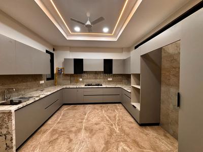 Kitchen Image of 4500 Sq.ft 4.5 BHK Builder Floor for rent in Vasant Kunj New Delhi for Rs. 250000