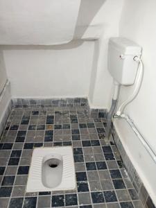 Bathroom Image of 400 Sq.ft 1 BHK Independent House for rent in Vyasarpadi Chennai for Rs. 6000