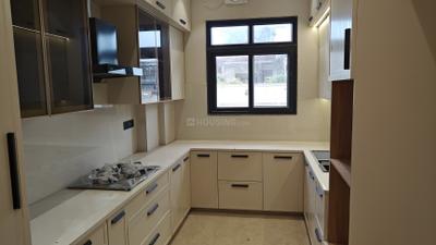 Kitchen Image of 2700 Sq.ft 4 BHK Builder Floor for sale in Surajmal Vihar New Delhi for Rs. 54999999