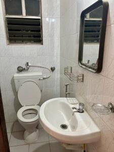 Bathroom Image of 1450 Sq.ft 3 BHK Independent House for rent in Shivaji Nagar Pune for Rs. 60000