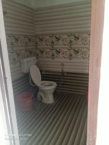 Bathroom Image of 1600 Sq.ft 3 BHK Independent House for rent in Rajajipuram Lucknow for Rs. 14000