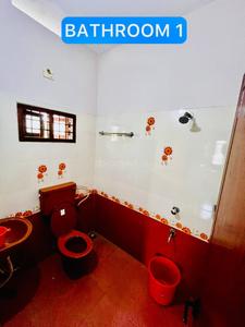Bathroom Image of 2400 Sq.ft 4 BHK Independent House for sale in Vypin Kochi for Rs. 7100000
