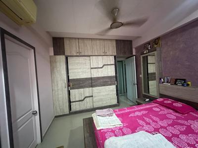 Bedroom Image of 2250 Sq.ft 3 BHK Apartment / Flat for rent in Bodakdev Ahmedabad for Rs. 55000