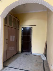 Bedroom Image of 592 Sq.ft 1 BHK Builder Floor for rent in Sector 6 Rohini New Delhi for Rs. 20000