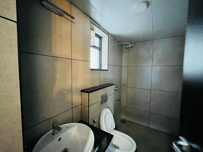 Bathroom Image of 1200 Sq.ft 2.5 BHK Apartment / Flat for rent in Pantheeramkavu Kozhikode for Rs. 50000
