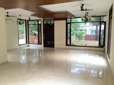 Hall Image of 3240 Sq.ft 6 BHK Independent House for rent in DLF Phase 4 Gurgaon for Rs. 350000