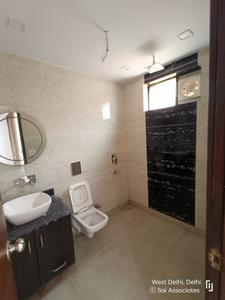 Bathroom Image of 1800 Sq.ft 3 BHK Builder Floor for rent in Tagore Garden Extension New Delhi for Rs. 65000