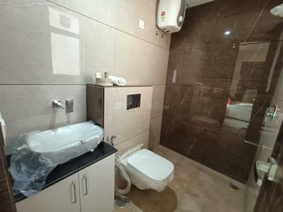 Bathroom Image of 2250 Sq.ft 4 BHK Apartment / Flat for sale in Kishanpura Zirakpur for Rs. 13500000
