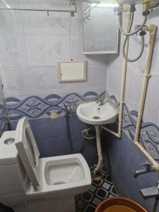 Bathroom Image of 150 Sq.ft 1 RK Apartment / Flat for rent in Rajajinagar Bengaluru for Rs. 12000