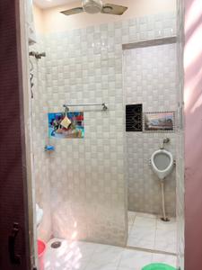 Bathroom Image of 1350 Sq.ft 3 BHK Builder Floor for sale in Harris Ganj Kanpur for Rs. 4500000