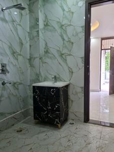 Common Bathroom Two Image of 1500 Sq.ft 4 BHK Builder Floor for rent in Sector 15 Dwarka New Delhi for Rs. 40000